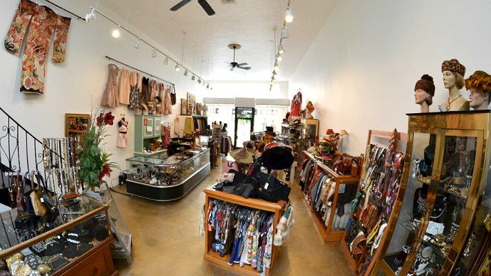 Golyester vintage store