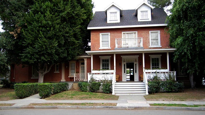 Toby and Jenna's house in "Pretty Little Liars" at Warner Bros. Tour