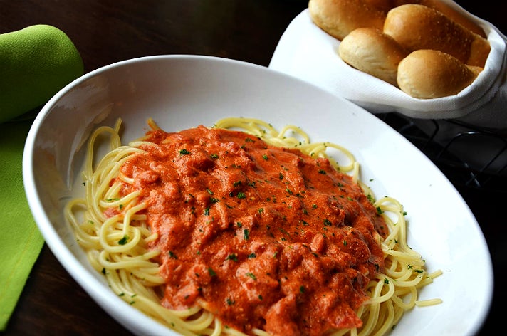 Spaghetti and breadsticks at Olive Garden