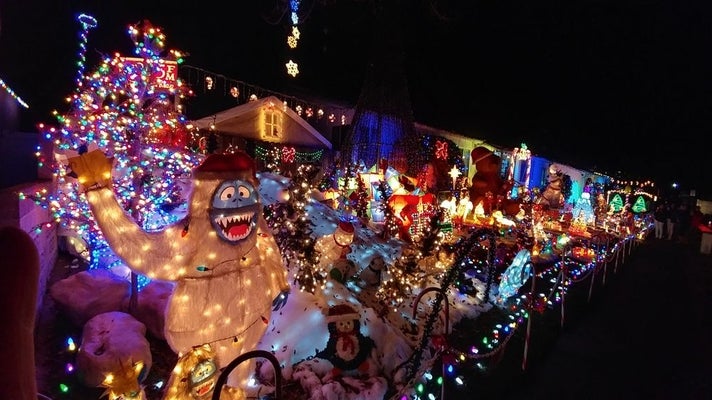 Sleepy Hollow Christmas Lights Extravaganza in Torrance