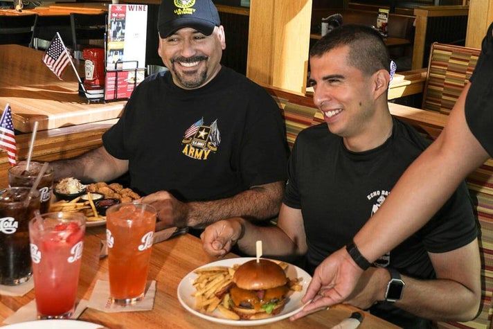 Applebee's Veterans Day free meals