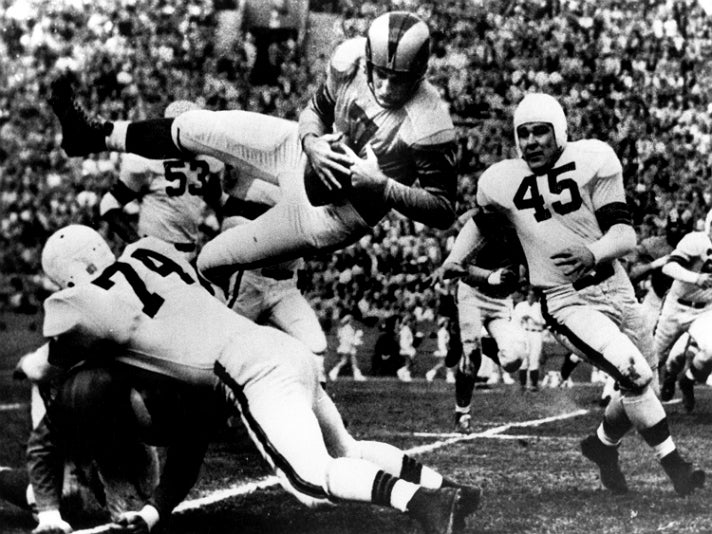 Bob Waterfield of the Los Angeles Rams in the 1951 NFL Championship Gamevvvv