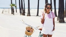 @sincerelyjules goes bike riding in Venice Beach