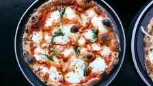 Margherita Pizza at Pizzana