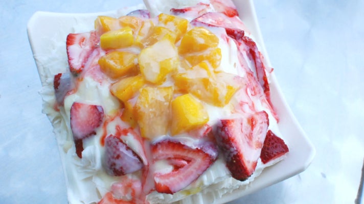 Mango Strawberry Shaved Snow at Class 302