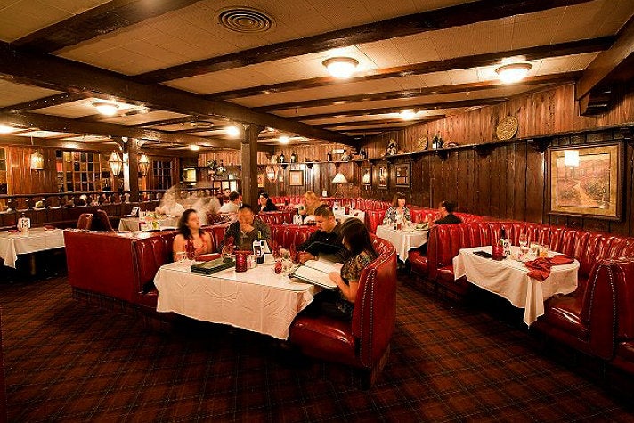The SmokeHouse dining room